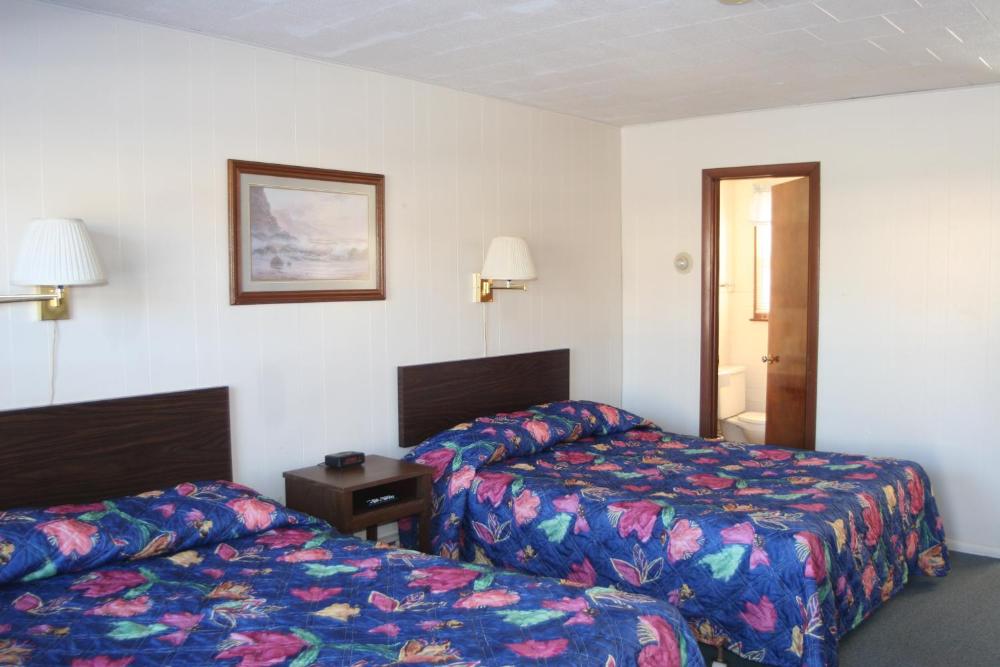 Standard Queen Room interior